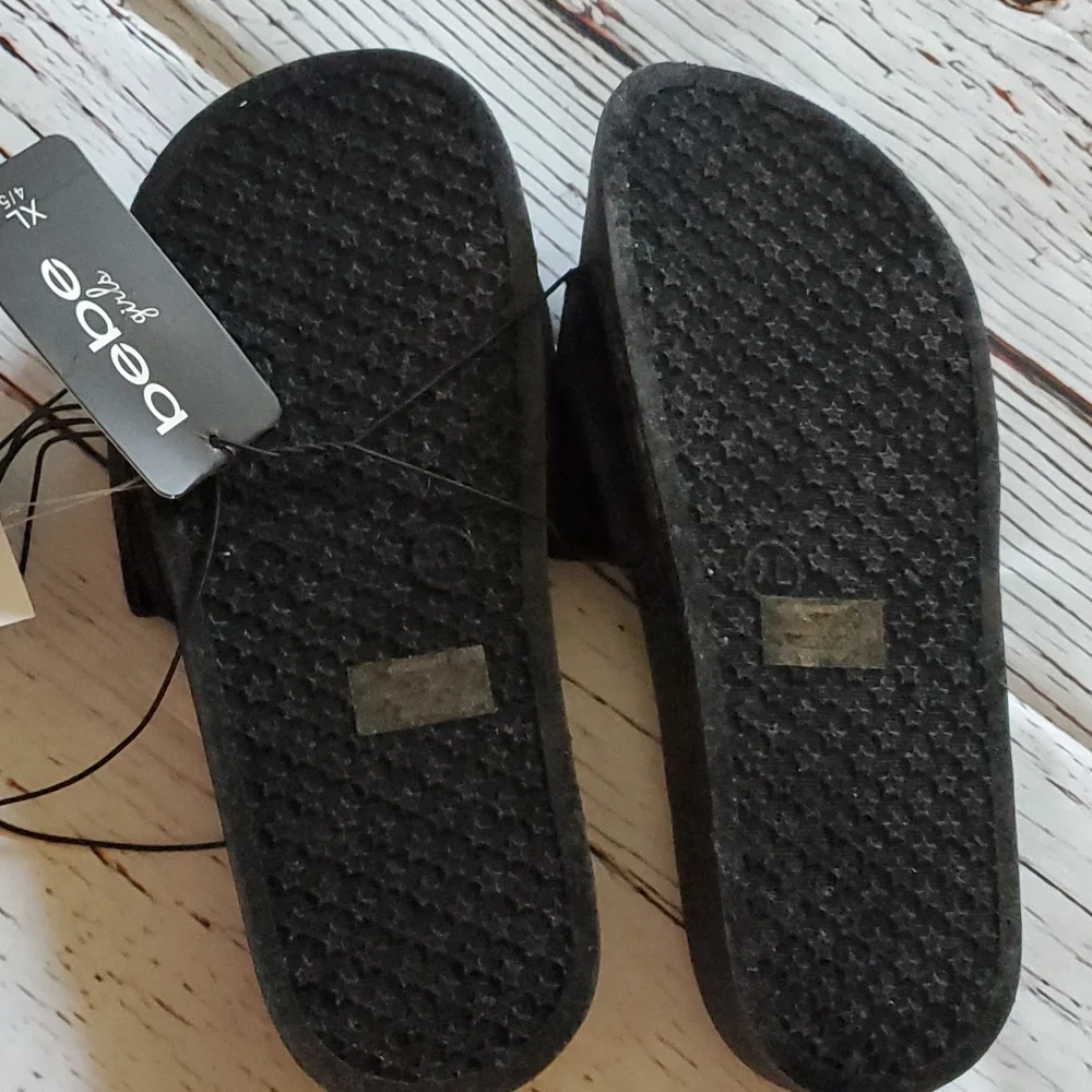 🆕️ BEBE SLIP ON BLACK SLIPPERS 🖤